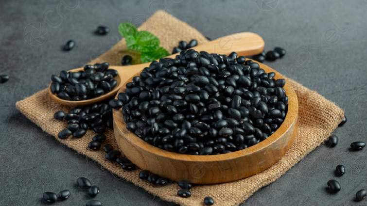 Frijoles negros y garbanzos: beneficios para el corazón y la digestión